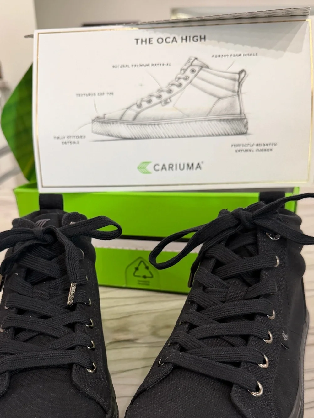 Cariuma OCA High All Black Canvas High Top Sneakers Women’s 7 Men’s 5.5